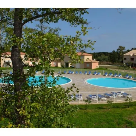 Le Domaine De Melody Holiday park 3*