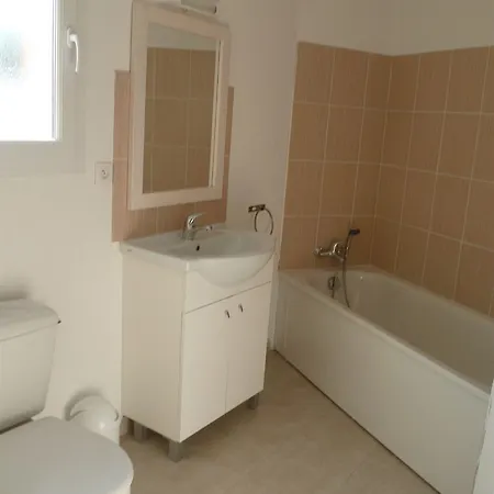 Le Domaine De Melody Prázdninový areál Santa-Maria-Poggio (Corsica)