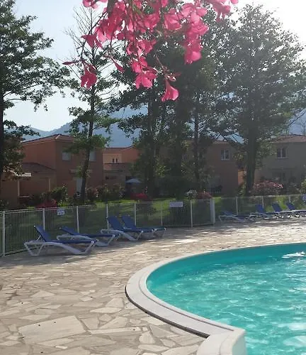 Le Domaine De Mélody Village de vacances 3*