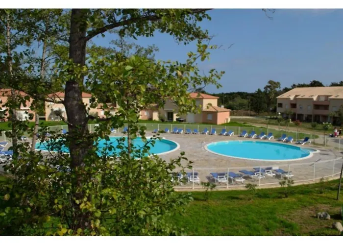 Le Domaine De Mélody Village de vacances 3*