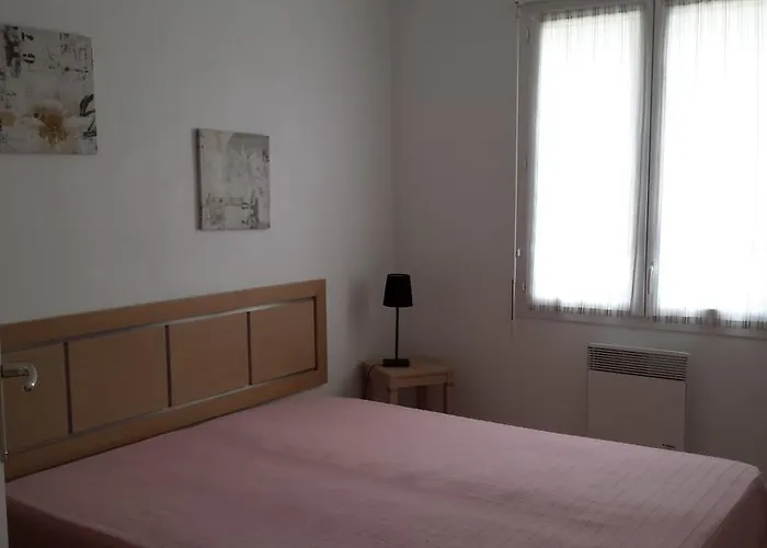 Le Domaine De Melody Vakantiepark Santa-Maria-Poggio (Corsica)