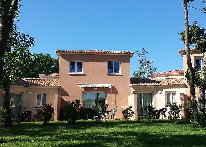 Le Domaine De Mélody Village de vacances