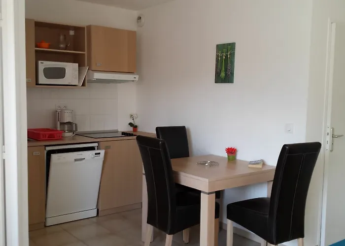 Le Domaine De Mélody Village de vacances Santa-Maria-Poggio (Corsica)